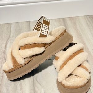 UGG  Disco Cross Slide